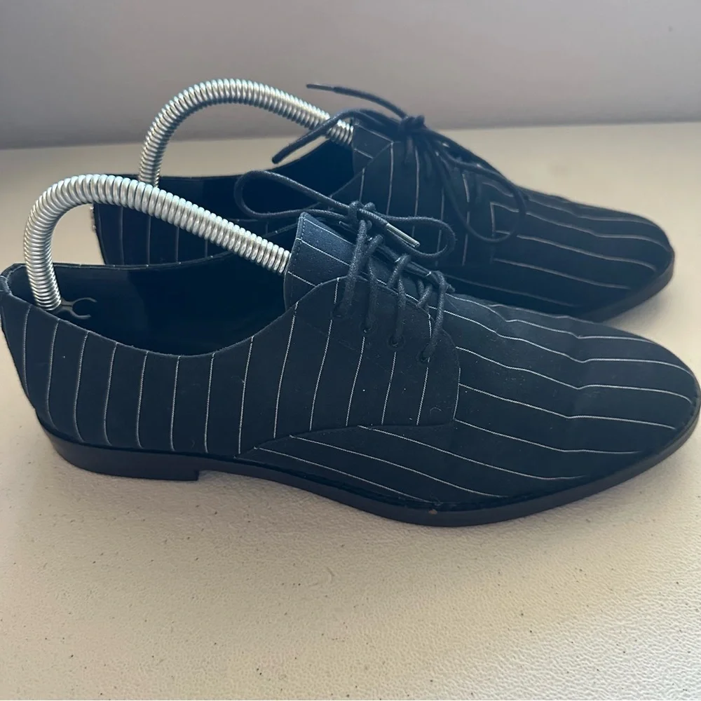 Ralph Lauren womensLaurenMaryna11Oxford shoesin black withwhitepinstripes